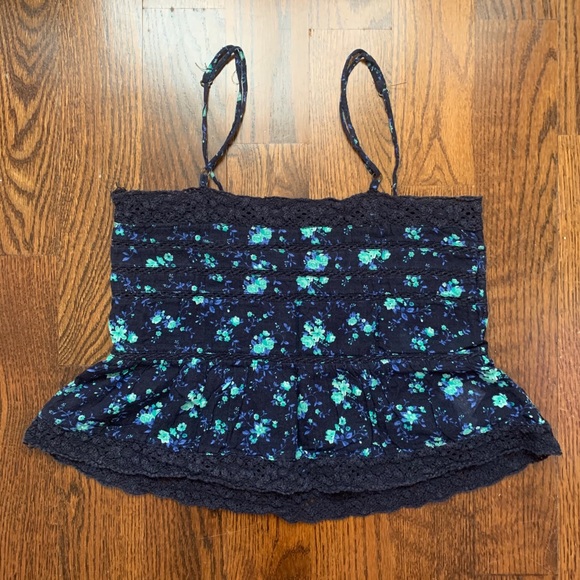 Forever 21 Cropped Tank Top - Picture 3 of 3